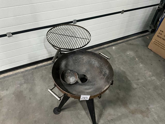 Houtskool bbq - afbeelding 6 van  6