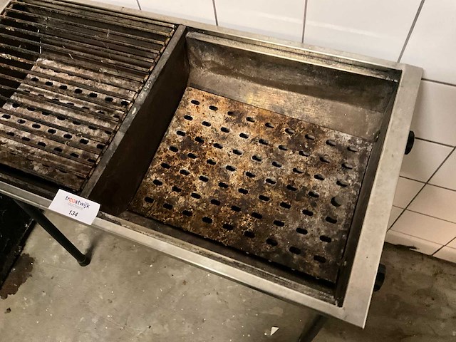 Houtskool bbq - afbeelding 4 van  5