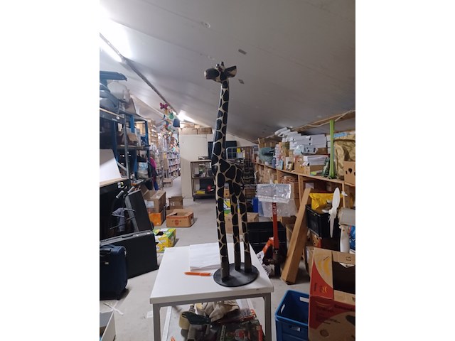 Houtsnijwerk giraffe 95cm hoog aantal 1 stuks. - afbeelding 1 van  3