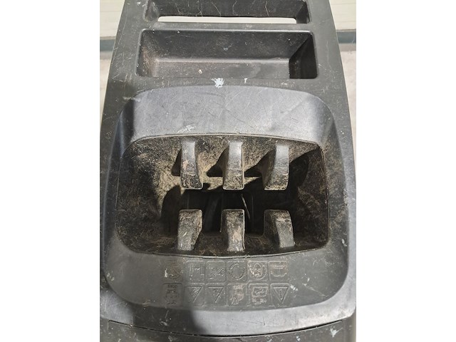 Houtversnipperaar - 45mm - 230v bosch, axt 25 tc, bouwjaar 2018 - afbeelding 11 van  16