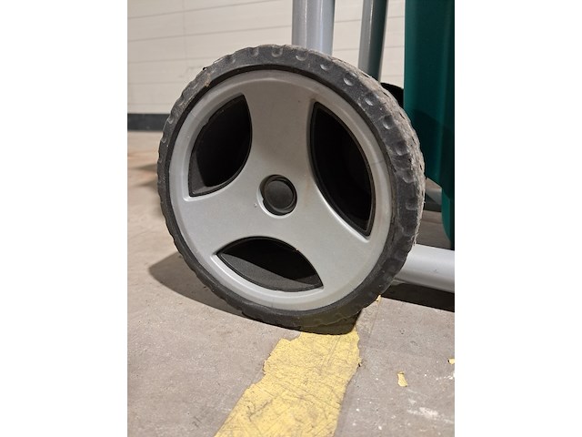 Houtversnipperaar - 45mm - 230v bosch, axt 25 tc, bouwjaar 2022 - afbeelding 5 van  13