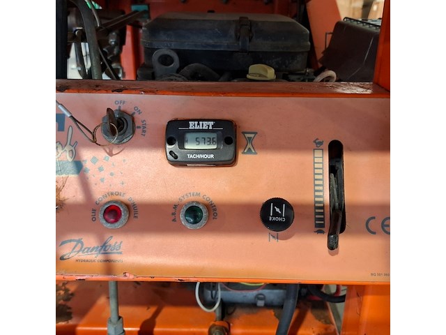 Houtversnipperaar 120mm benzine eliet, super prof 2000, bouwjaar 2014 - afbeelding 2 van  15