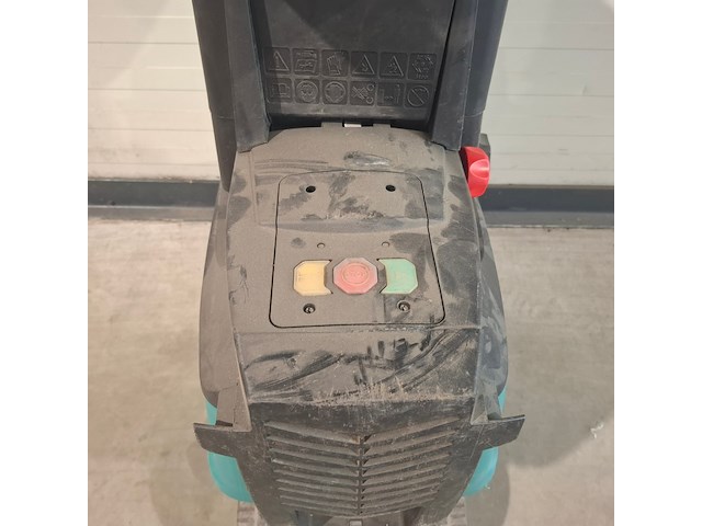 Houtversnipperaar 45mm 230v bosch, axt 25 tc, bouwjaar 2022 - afbeelding 8 van  10