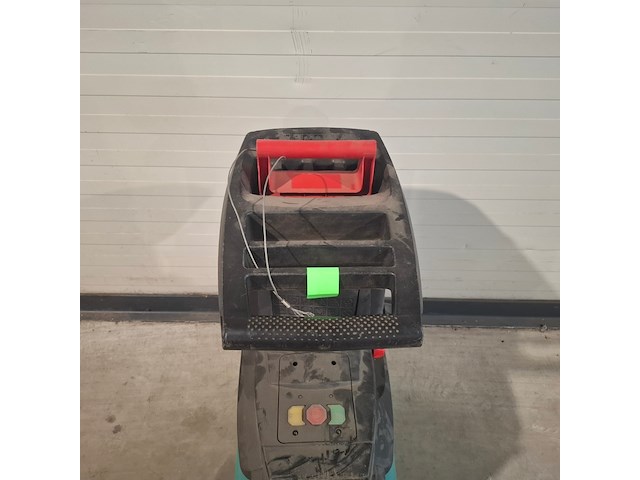 Houtversnipperaar 45mm 230v bosch, axt 25 tc, bouwjaar 2022 - afbeelding 9 van  10