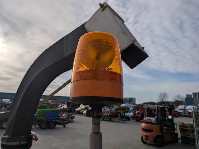 Houtversnipperaar, schliesing, 350 mxf, 2007 - afbeelding 10 van  25