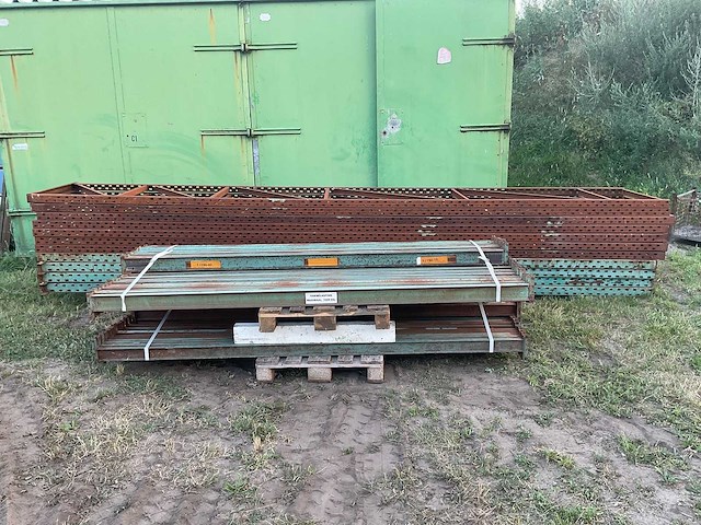 Hovuma - palletstelling 11x68 - afbeelding 1 van  7