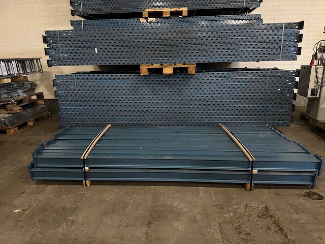 Hovuma - palletstelling 14 meter (370cm hoog) - afbeelding 1 van  8