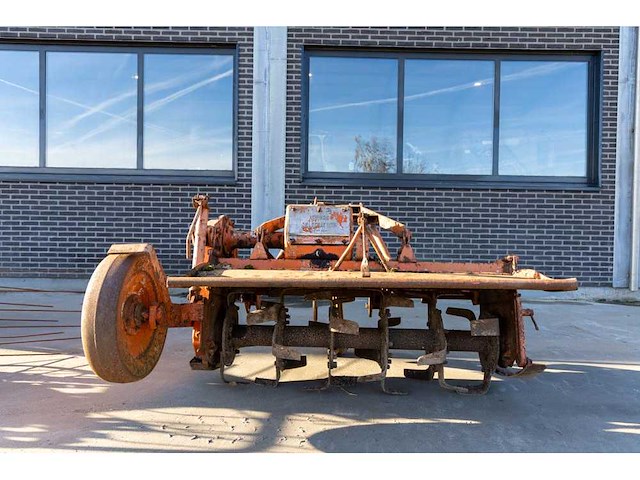 Howard grondfrees - afbeelding 1 van  4