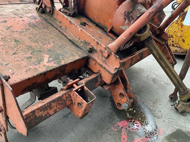 Howard grondfrees - afbeelding 3 van  4