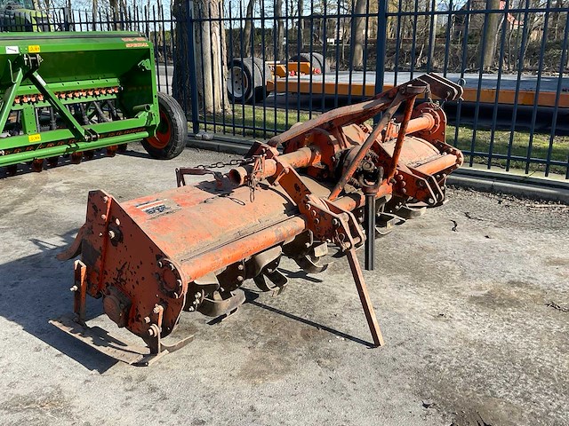 Howard grondfrees - afbeelding 1 van  4