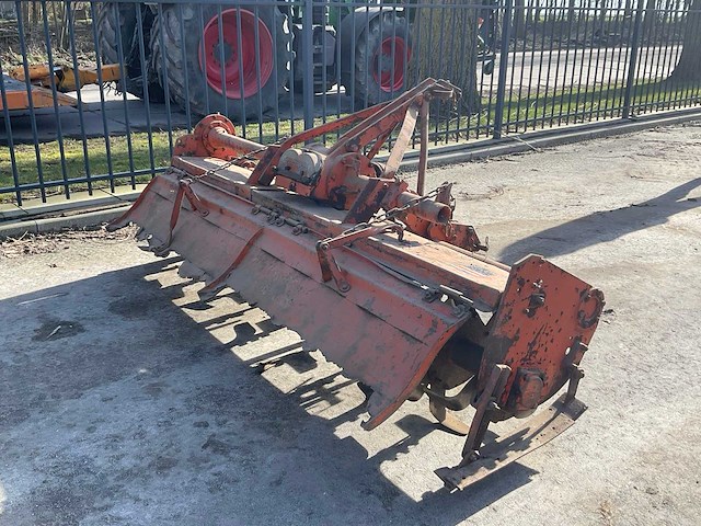 Howard grondfrees - afbeelding 4 van  4