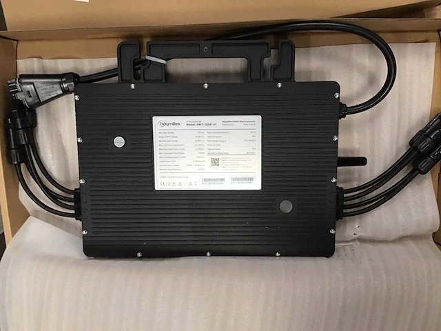 Hoymiles hmt2004-t micro omvormer - afbeelding 1 van  3