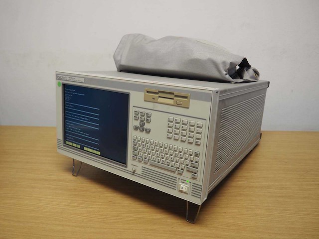 Hp - 16702a - logic analysis counter - afbeelding 1 van  7