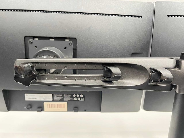 Hp - 23" monitoren met dubbele monitorarm - afbeelding 2 van  14