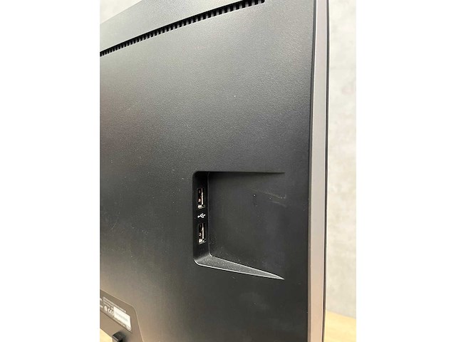 Hp - 3x 24" monitor met monitorarm - afbeelding 11 van  15