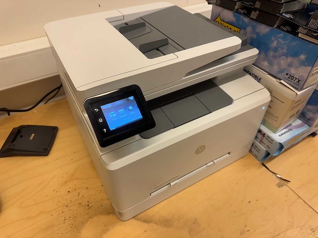 Hp - color laserjet pro - printer met lamineerapparaat - afbeelding 2 van  8