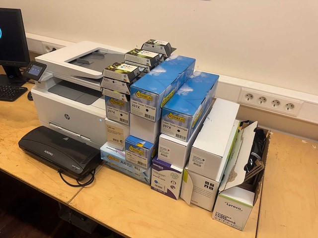 Hp - color laserjet pro - printer met lamineerapparaat - afbeelding 7 van  8