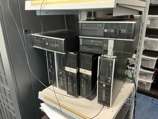 Hp - desktops (12x) - afbeelding 1 van  3