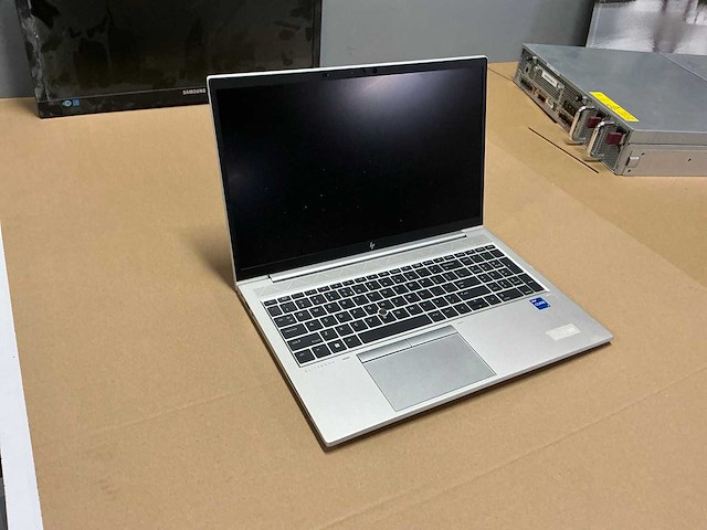 Hp - elitebook - 850 g8 - laptop - afbeelding 3 van  9