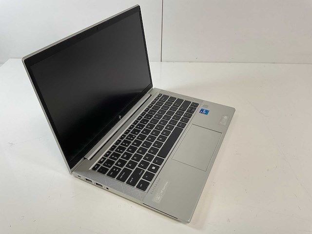 Hp - elitebook 830 g8 13.3”, core(tm) i7 11th gen, 16 gb ram, 512 gb nvme laptop - afbeelding 2 van  8