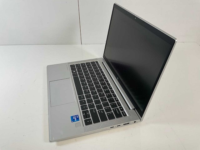 Hp - elitebook 830 g8 13.3”, core(tm) i7 11th gen, 16 gb ram, 512 gb nvme laptop - afbeelding 3 van  7
