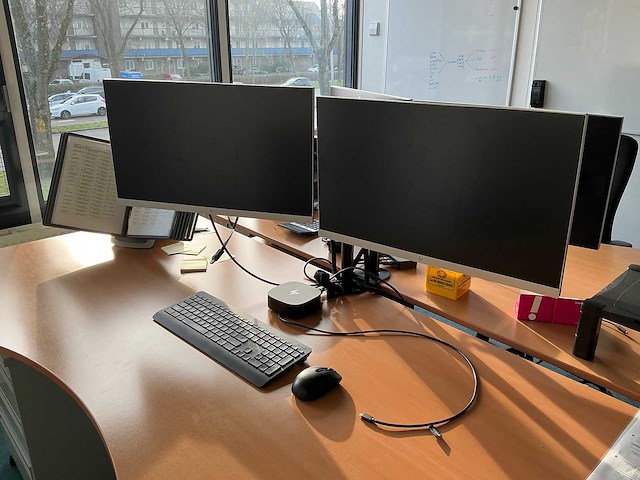 Hp - g5 - dockingstation met beeldschermen - afbeelding 1 van  9