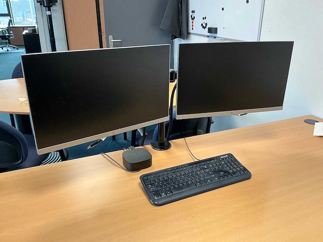 Hp - g5 - dockingstation met beeldschermen - afbeelding 1 van  7