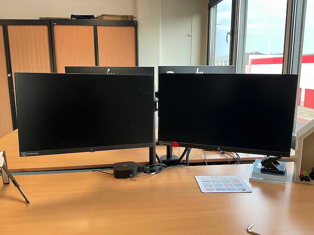 Hp - g5 - dockingstation met beeldschermen - afbeelding 1 van  5