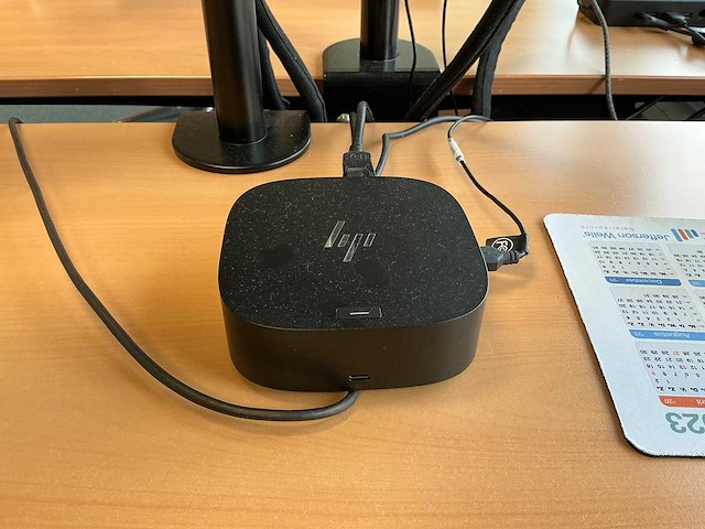 Hp - g5 - dockingstation met beeldschermen - afbeelding 2 van  5