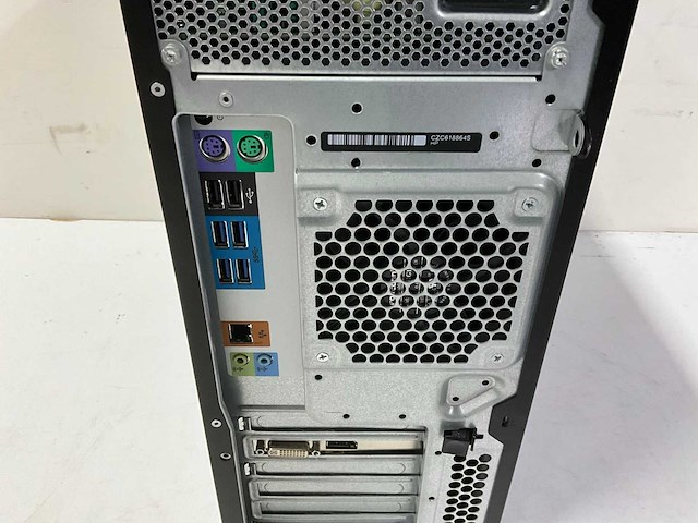 Hp - intel xeon z440 - desktop - afbeelding 3 van  4