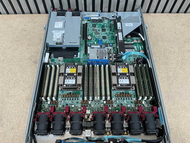 Hp - proliant dl360 gen10 - server - afbeelding 8 van  10