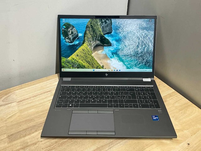 Hp - z-book fury 15,6” g8(i7) - laptop - afbeelding 1 van  6