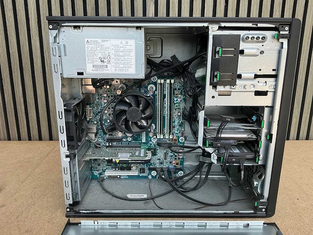 Hp - z230 tower workstation - desktop - afbeelding 5 van  7