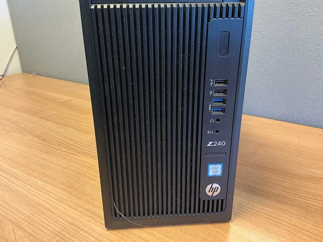 Hp - z240 tower workstation - desktop - afbeelding 2 van  5