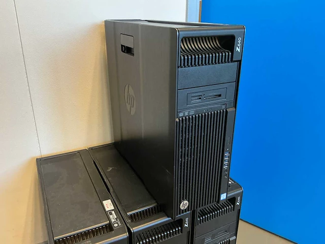 Hp - z640 - desktop (4x) - afbeelding 2 van  4