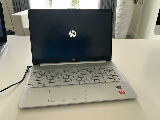Hp 15s-eq0 laptop - afbeelding 1 van  7