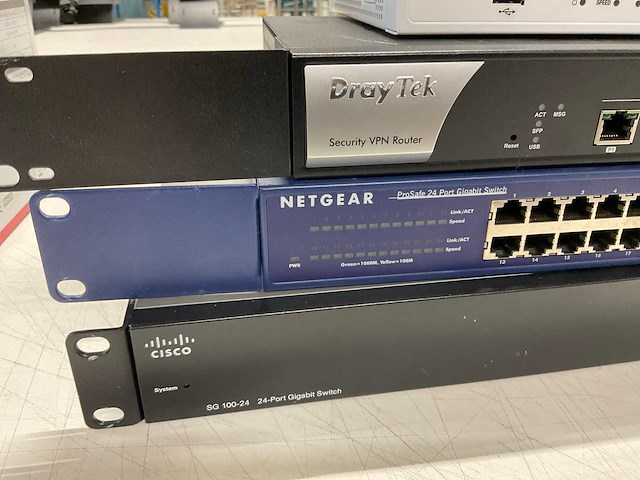 Hp 19" switch (7x) - afbeelding 5 van  5