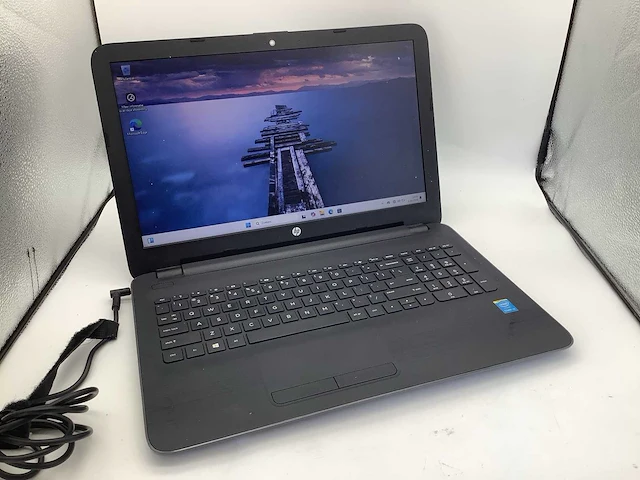 Hp 250 g5 laptop - afbeelding 1 van  8