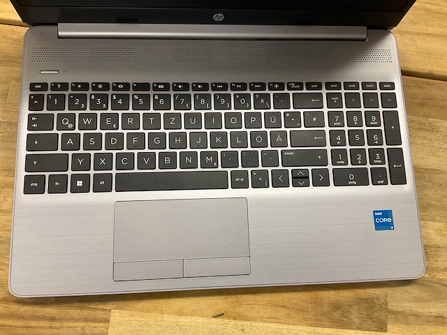 Hp 250 g8 laptop - afbeelding 2 van  6