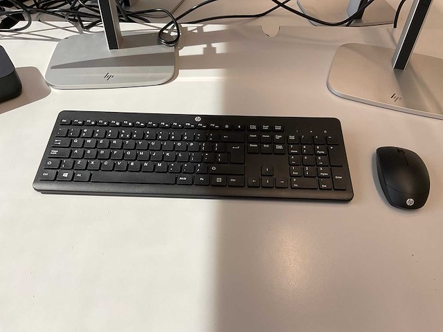 Hp 524pf monitoren en dockingstation (2x) - afbeelding 12 van  12