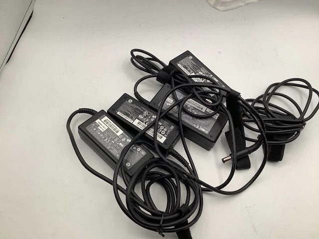 Hp 65w dikke pin computeronderdeel laptop laders (4x) - afbeelding 1 van  6