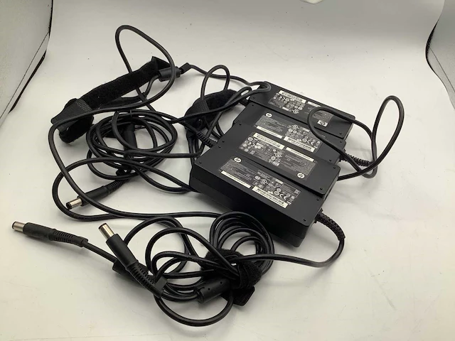 Hp 90w dikke pin computeronderdeel laptop laders (4x) - afbeelding 1 van  1