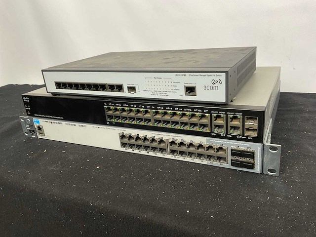 Hp / cisco / ecom netwerkswitch (3x) - afbeelding 1 van  9