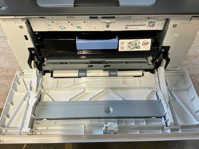 Hp color laser jet pro mfp 3302fdwg 3d printer - afbeelding 8 van  9