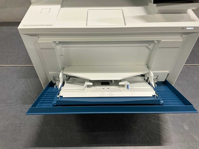 Hp color laser jet pro mfp4302dw (1x) - afbeelding 3 van  9