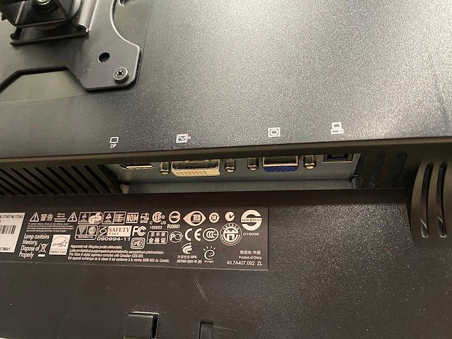 Hp compaq - 24" monitoren met dubbele monitorarm - dp, dvi, vga - afbeelding 10 van  20