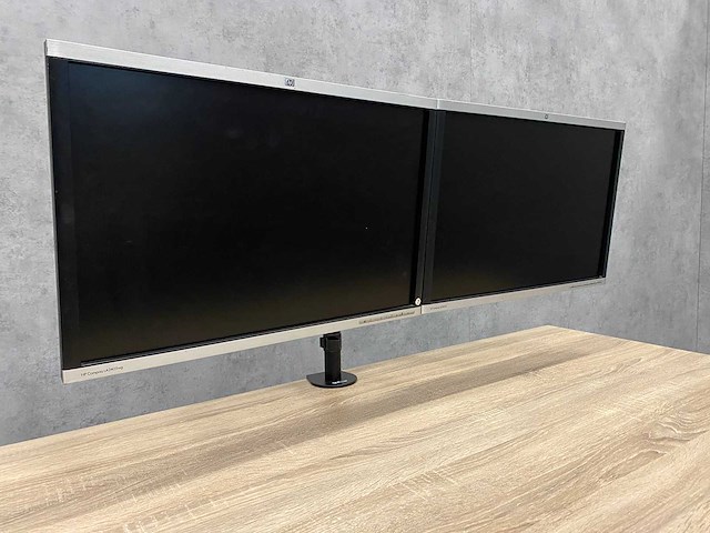 Hp compaq - 24" monitoren met dubbele monitorarm - dp, dvi, vga - afbeelding 1 van  20