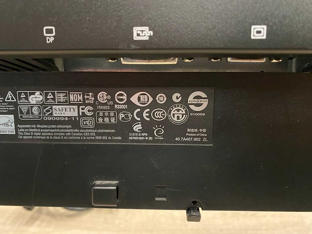 Hp compaq - 24" monitoren met dubbele monitorarm - dp, dvi, vga - afbeelding 13 van  20