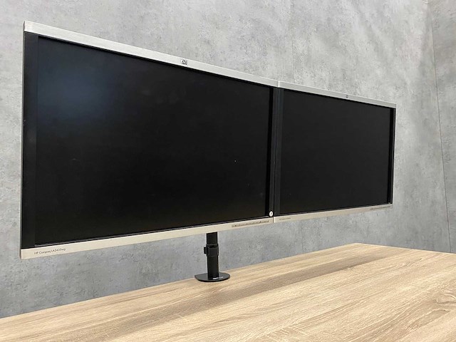 Hp compaq - 24" monitoren met dubbele monitorarm - dp, dvi, vga - afbeelding 17 van  20