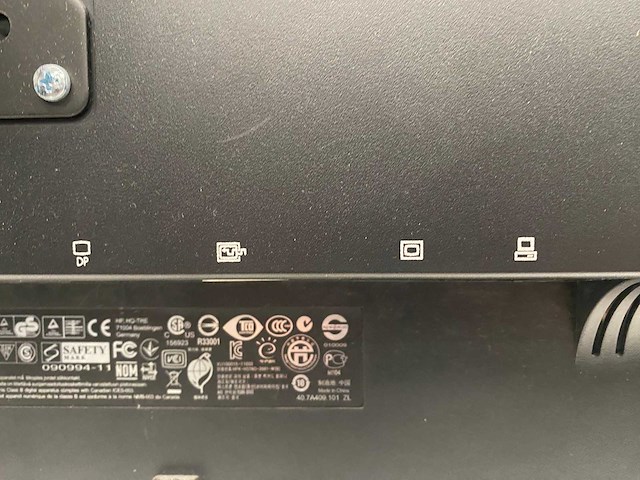 Hp compaq - 24" monitoren met dubbele monitorarm - dp, vga, dvi - afbeelding 8 van  18